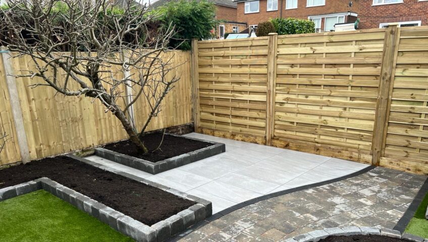 Let RD Outdoor plan and fit your new garden fence